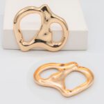 HRJ0175 Herraje irregular 8 dorado